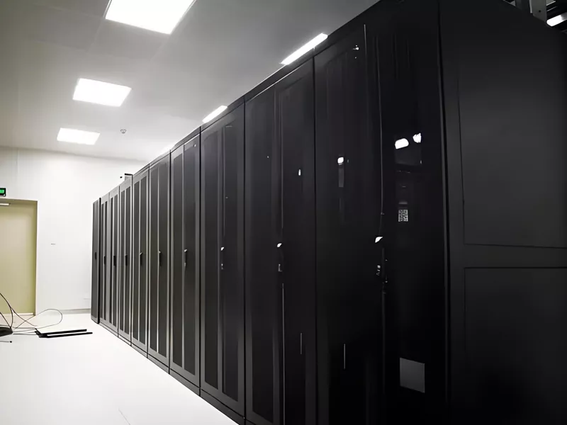 Armoire pour allée froide de centre de données