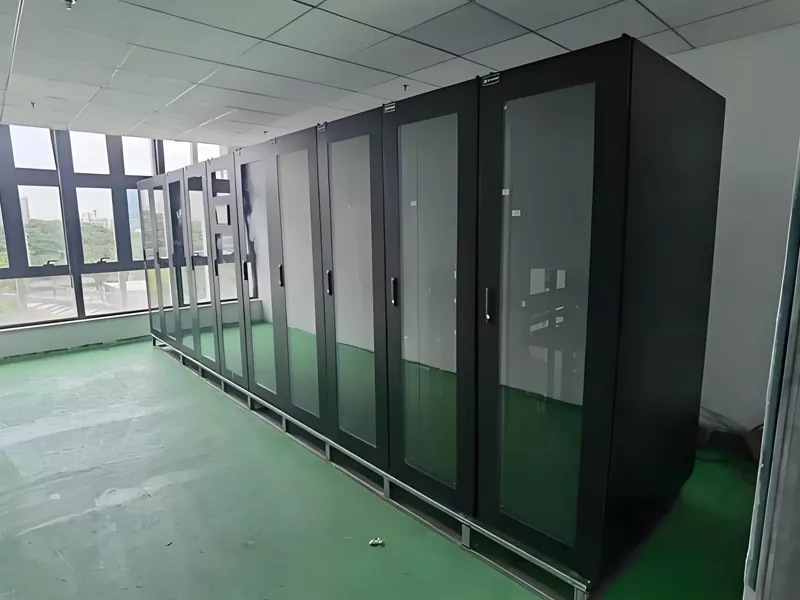 Armoire intégrée à micro-modules